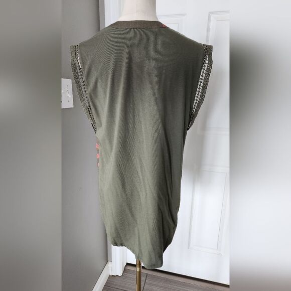 NWOTโa new day brand sleeveless top - Size Medium - Picture 8 of 8